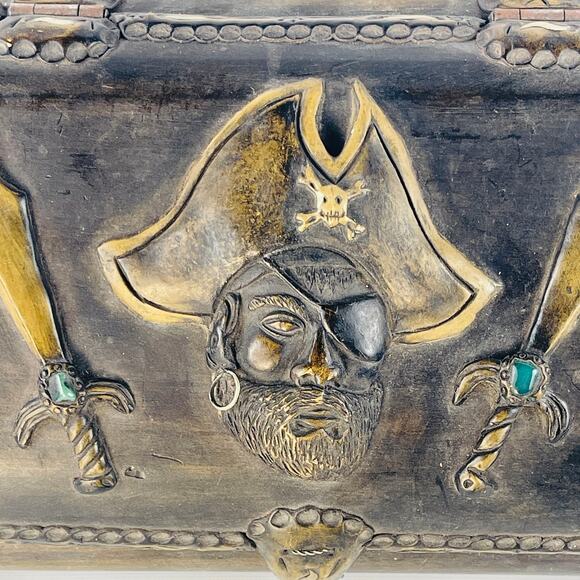 Pirate Wood Chest Box with One Eyed Jack Decor 10 x 7 x 3 1/2” - Picture 3 of 7